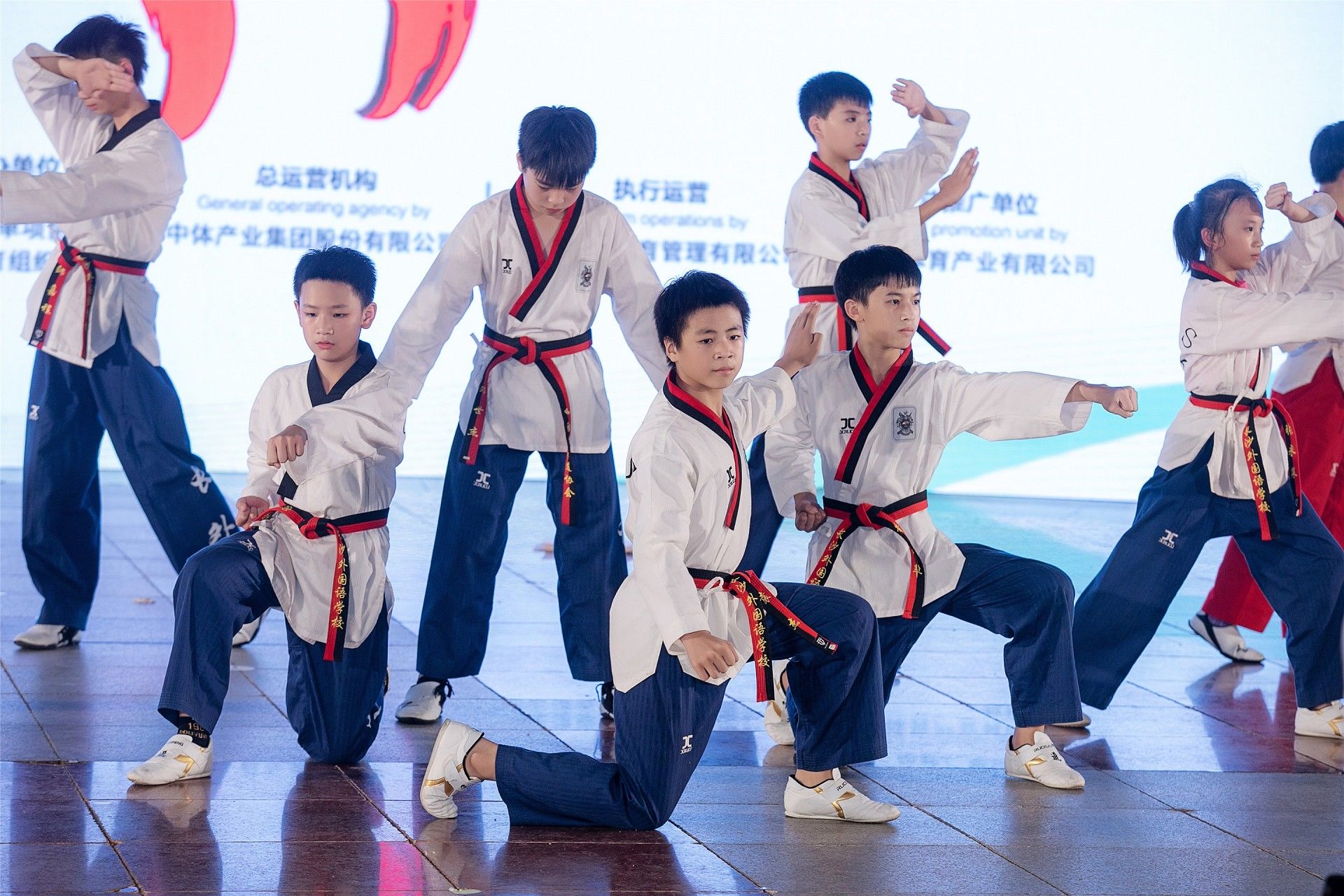 湖南JN江南体育管理有限公司