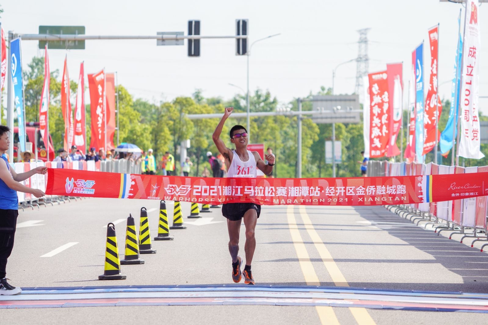 湖南JN江南体育管理有限公司