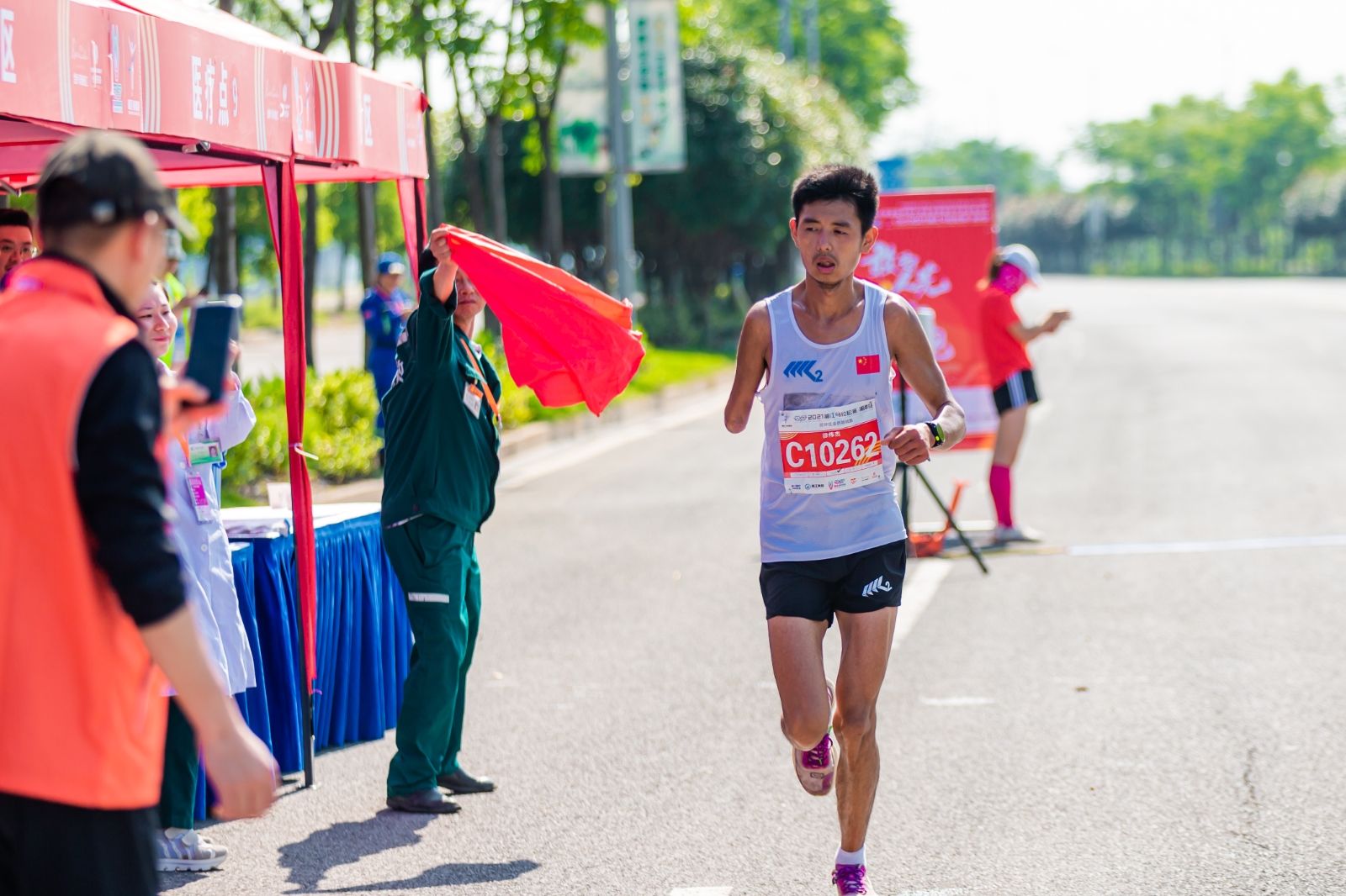 湖南JN江南体育管理有限公司